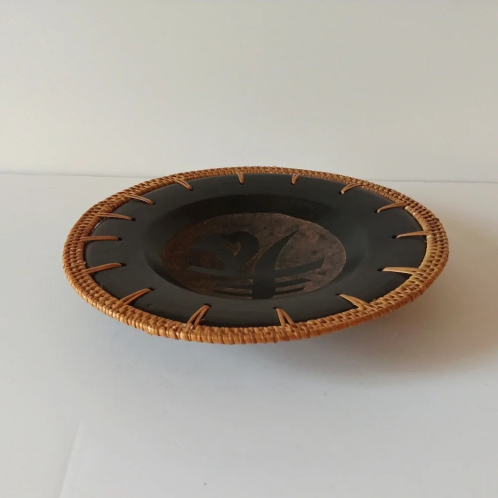 Decorative Plate Reed Wrapped Table Decor